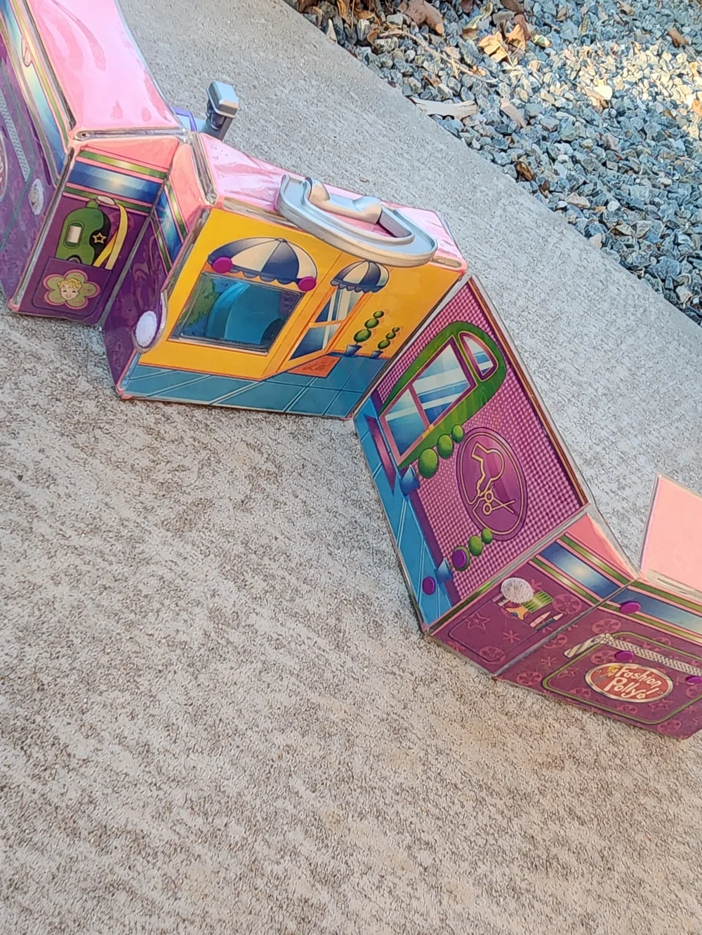 Vintage 2004 Polly Pocket Fashion Fold-Out Shopping Mall Carry Case Doll Playset